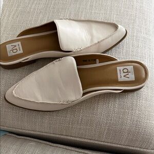 DV by Dolce Vita Women's Cream Mules
